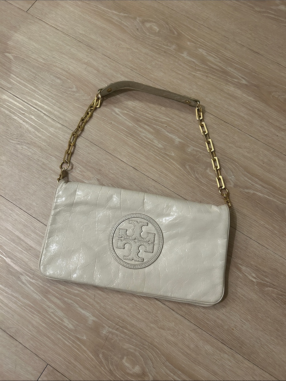 Tory Burch Ivory Leather Shoulder Bag with Gold Chain